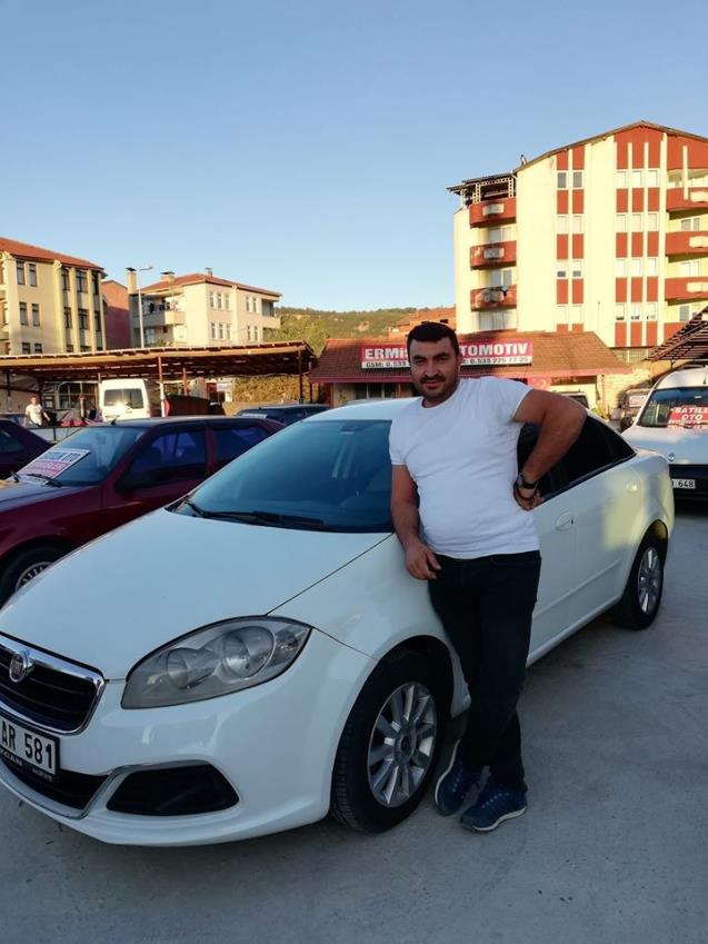 Dereye uçan araç alevler içinde kaldı: 1 yaralı