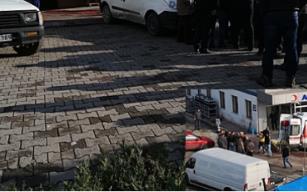 Husumette kan aktı….