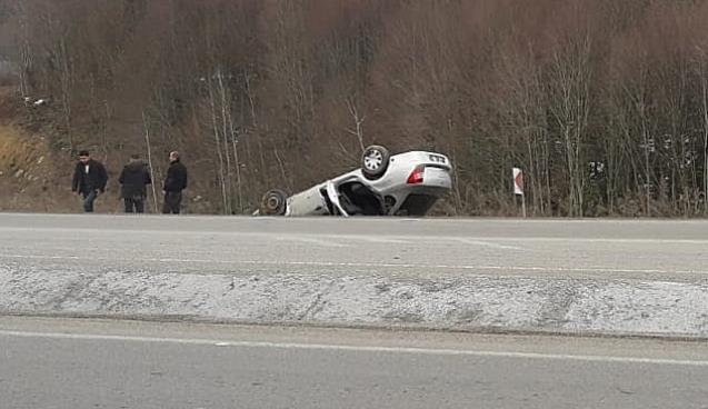 Otomobil takla attı