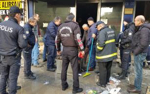 Karabük'te elektronik eşya dükkanında yangın korkuya neden