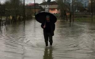 Zonguldak'ta köy yolları sular altında kaldı