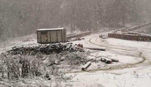 Mevsimin ilk karı Gümeli’ye yağdı