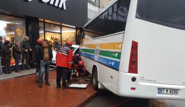 Feci Kaza... Trafik Felç oldu..