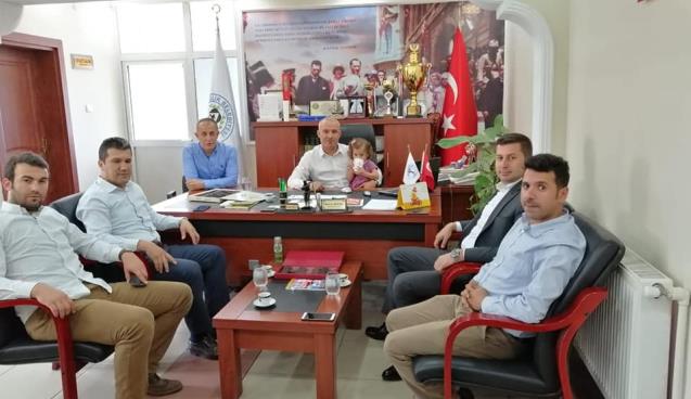 Futbolun taban birlikleri tesisleri inceledi