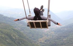 5 Metre Yükselteki Salıncağa İlgi Çok