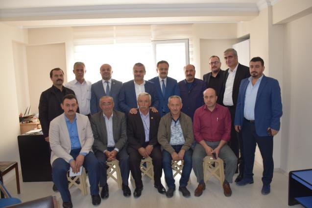 AK Parti teşkilatından muhtarlara ziyaret