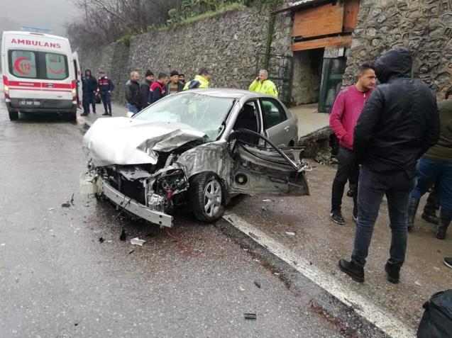 Zonguldak’ta trafik kazası: 4 yaralı