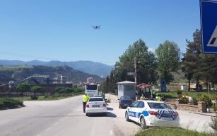 Emniyet kemerini takmayan sürücüler drone ile tespit edildi