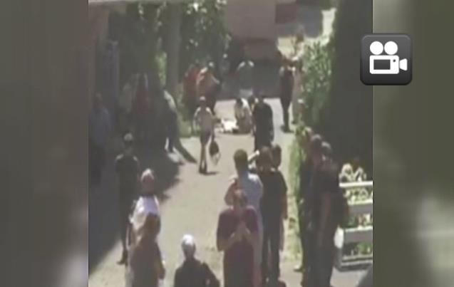 Beşinci kattan beton zemine atladı…