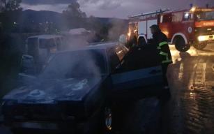 Seyir halindeki otomobil alev aldı