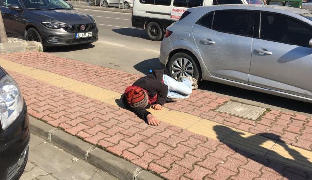 Yerde Yatan Şahıs Ekipleri Harekete Geçirdi 