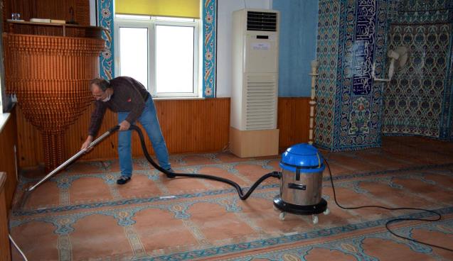  CAMİLERİN BAKIM VE TEMİZLİĞİNİ TİTİZLİKLE SÜRDÜRÜYORUZ