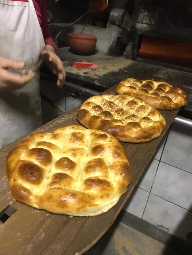 Ramazan Pidesi, fırınlarda satışa sunulmaya başladı.