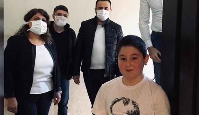 23 Nisan doğumlu çoçuklara doğum günü süprizi