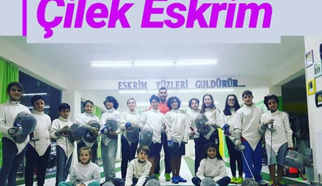 Çilek Eskrim Madalya peşinde!..