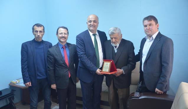 Emekli öğretmen 94 yaşında hayatını kaybetti