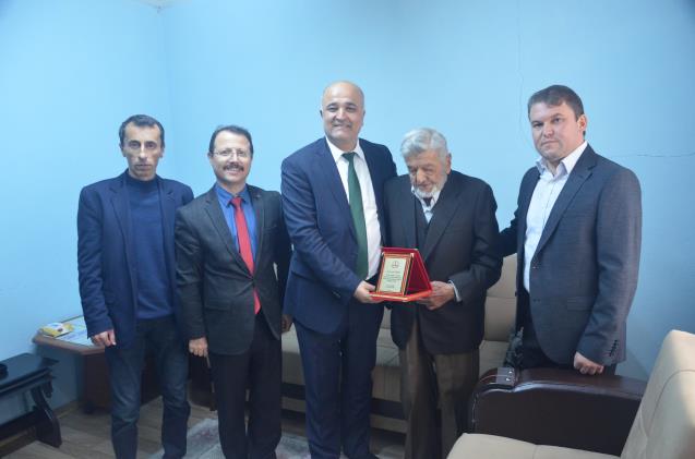Emekli öğretmen 94 yaşında hayatını kaybetti