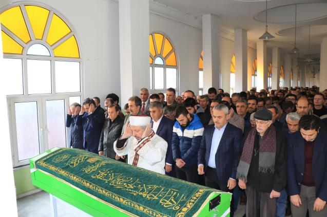 Ziya Ünsal son yolculuğuna uğurlandı