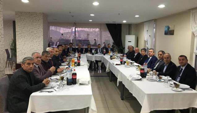 AK Parti bir araya geldi..