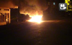 Otomobil alev topuna döndü…