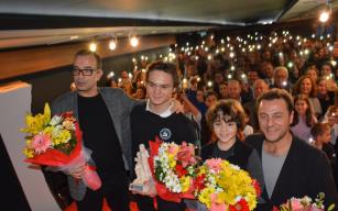 CEP HERKÜLÜ OYUNCULARI, HERKÜL’ÜN ŞEHRİNDE NAİM SÜLEYMANOĞLU