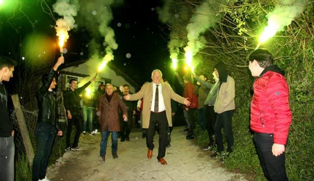 Büyük bir sevgi ve ilgiyle karşılandı.