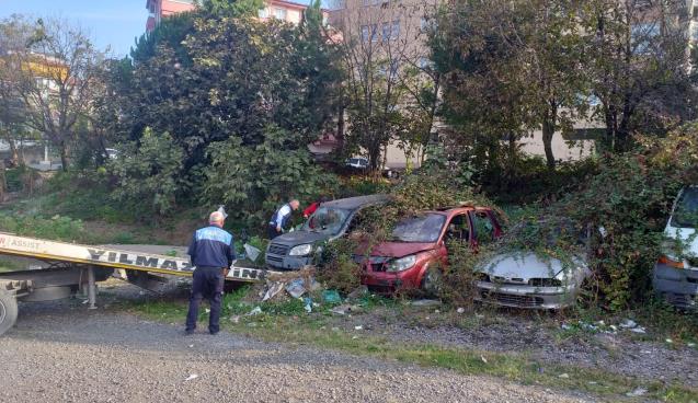 HURDA ARAÇLAR SOKAKLARDAN KALDIRILIYOR