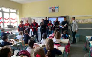 İTFAİYECİLERDEN ÖĞRETMENLERE SÜRPRİZ