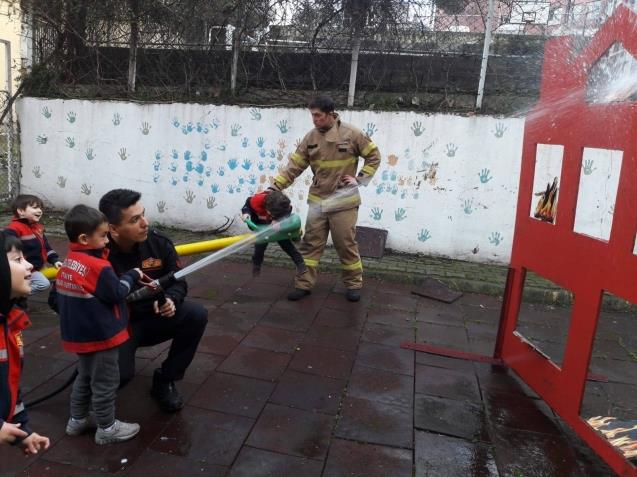 Minik öğrencilere eğitim…