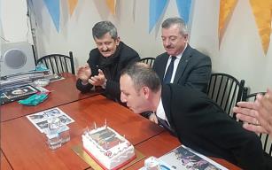 Alan'a sürpriz doğum günü kutlaması