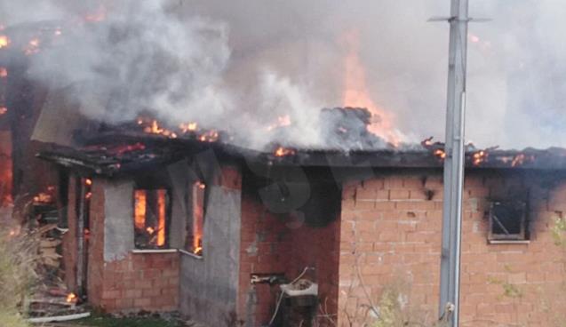 Bir anda alevleri içinde kaldı...