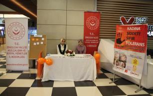 Kadına yönelik 'şiddete hayır' standı kuruldu