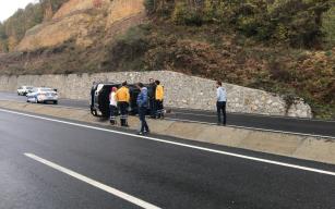 Virajı alamadı… Takla attı…