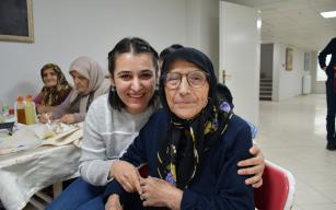 Huzurevi sakinlerine moral