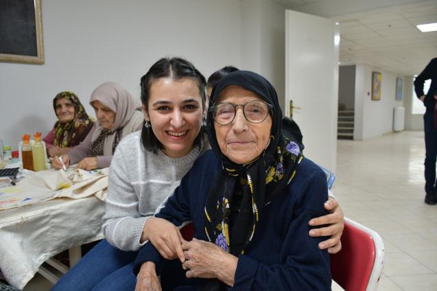Huzurevi sakinlerine moral