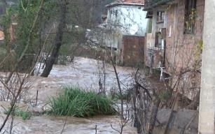Bartın’da ulaşıma sağanak engeli