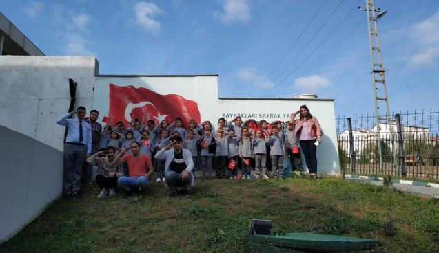 Öğrenciler "uçurtma şenliği"nde eğlendi