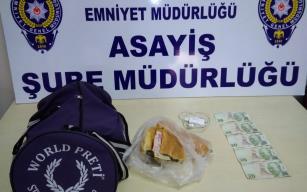 Çaldığı paraları ekmeğin içinde saklayan şüpheli yakalandı