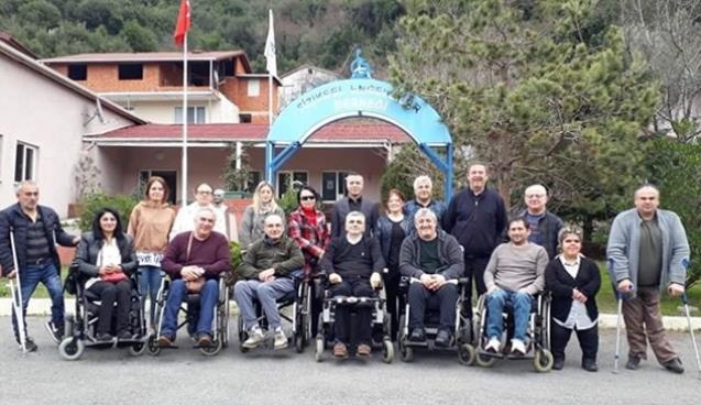 Çelik’ten Fiziksel Engelliler Derneğine ziyaret…