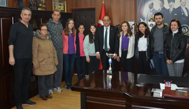 Gülüç Belediye sporlu kızlar voleybolda fırtına gibi