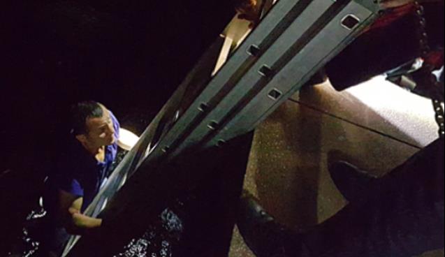 Denize düştü, kurtuldu… İlk isteği ise!