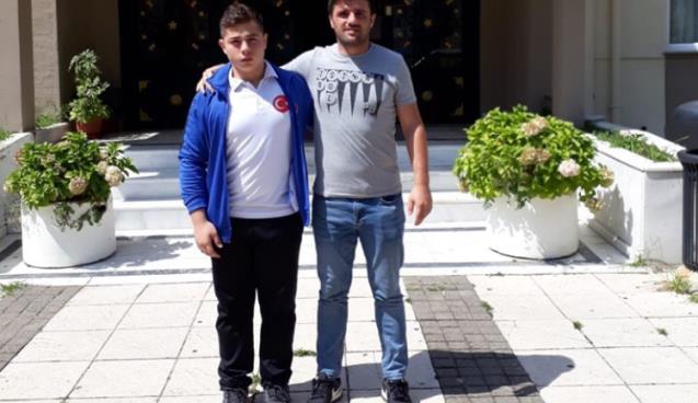 Zonguldaklı güreşçi Alaca, Milli takım kampına başladı 
