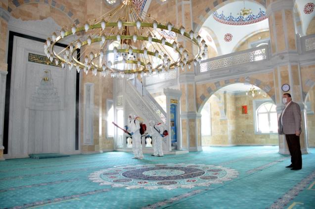 ALAPLI BELEDİYESİ CAMİLERİ DEZENFEKTE EDİLİYOR