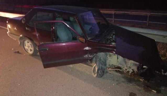 ‘253 promil’ alkollü sürücü bariyere çarptı: 2 yaralı