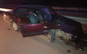 ‘253 promil’ alkollü sürücü bariyere çarptı: 2 yaralı