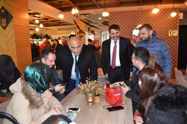 Şahin sahilde halk ile KUCAKLAŞTI…