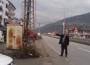 Yola yakın kurulan trafo kazaya davetiye çıkartıyor