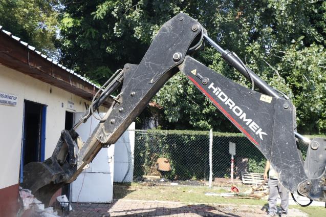 41 yıllık tesis modern bir hale getirilmek amacıyla yıkıldı