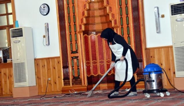 Ramazan ayı öncesi camiler temizleniyor…