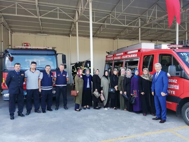 Ak Kadın kollarından İtfaiyeye ziyaret…